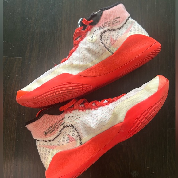 Nike Youtube x Kevin Durant Basketball Sneakers - Picture 3 of 7